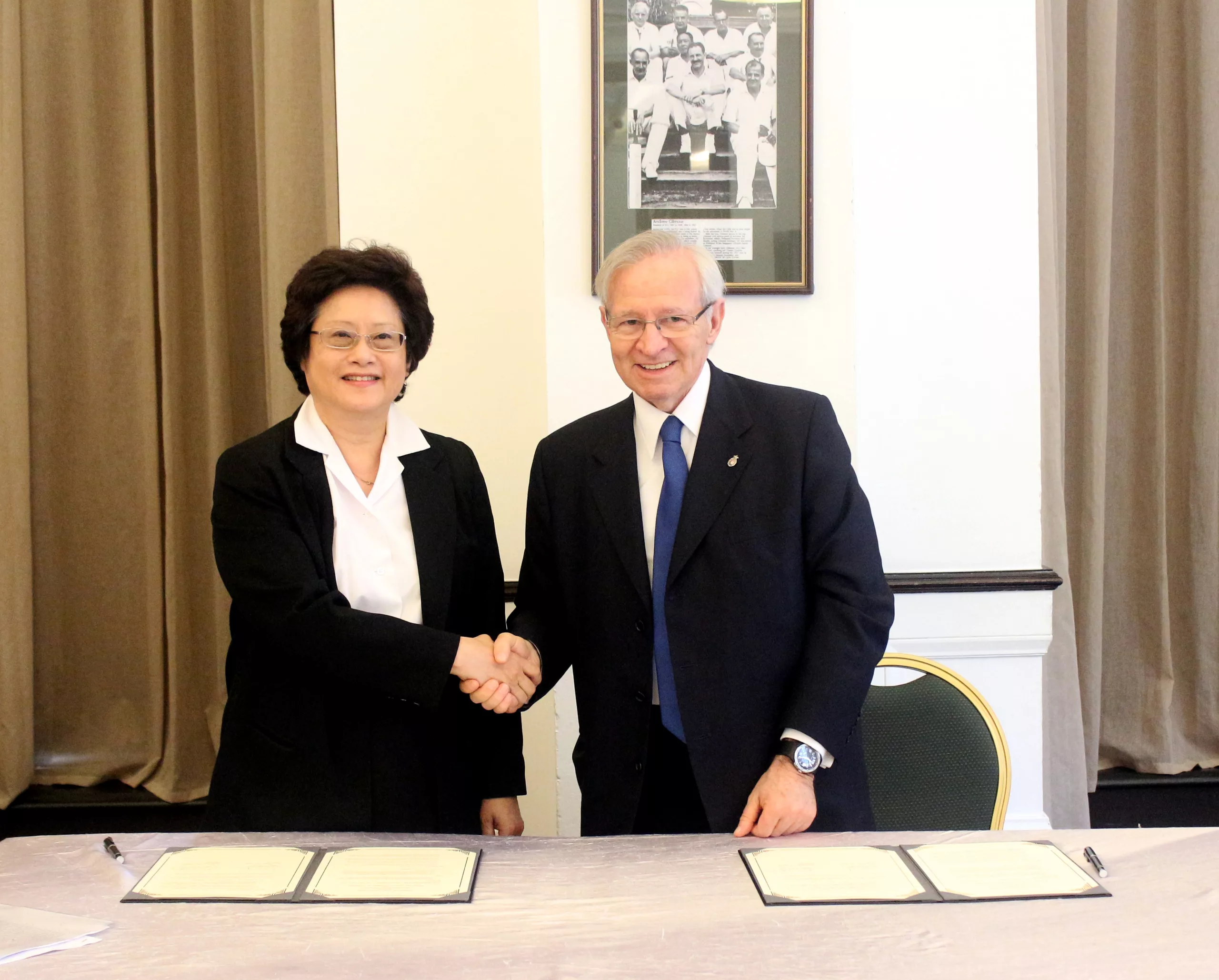La Cambra de Comerç de Barcelona signa un acord amb el ‘Singapore Mediation Center’ per fomentar la mediació en conflictes empresarials