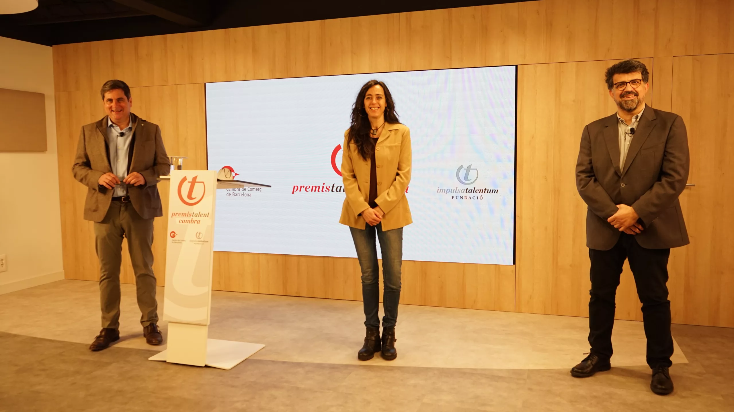 La Cambra de Barcelona i la Fundació Impulsa Talentum renoven la seva col·laboració i impulsen la segona edició dels Premis Talent Cambra