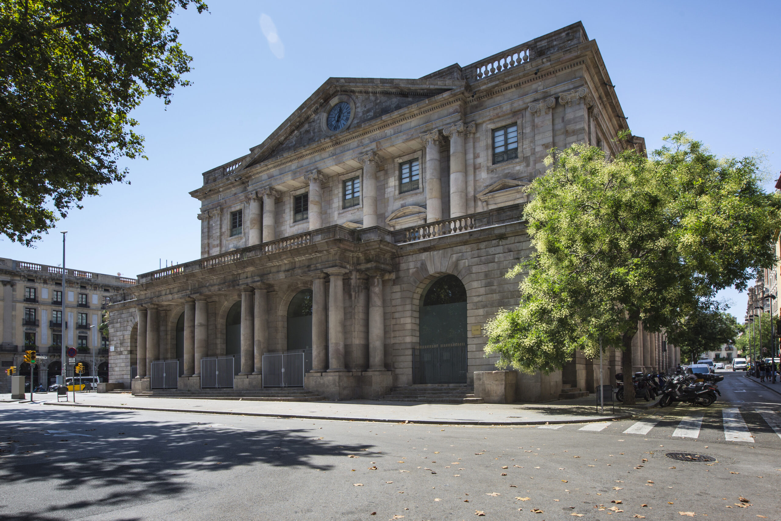 Entitats del món empresarial i la societat civil uneixen forces per reivindicar una reforma de l’administració en un acte multitudinari