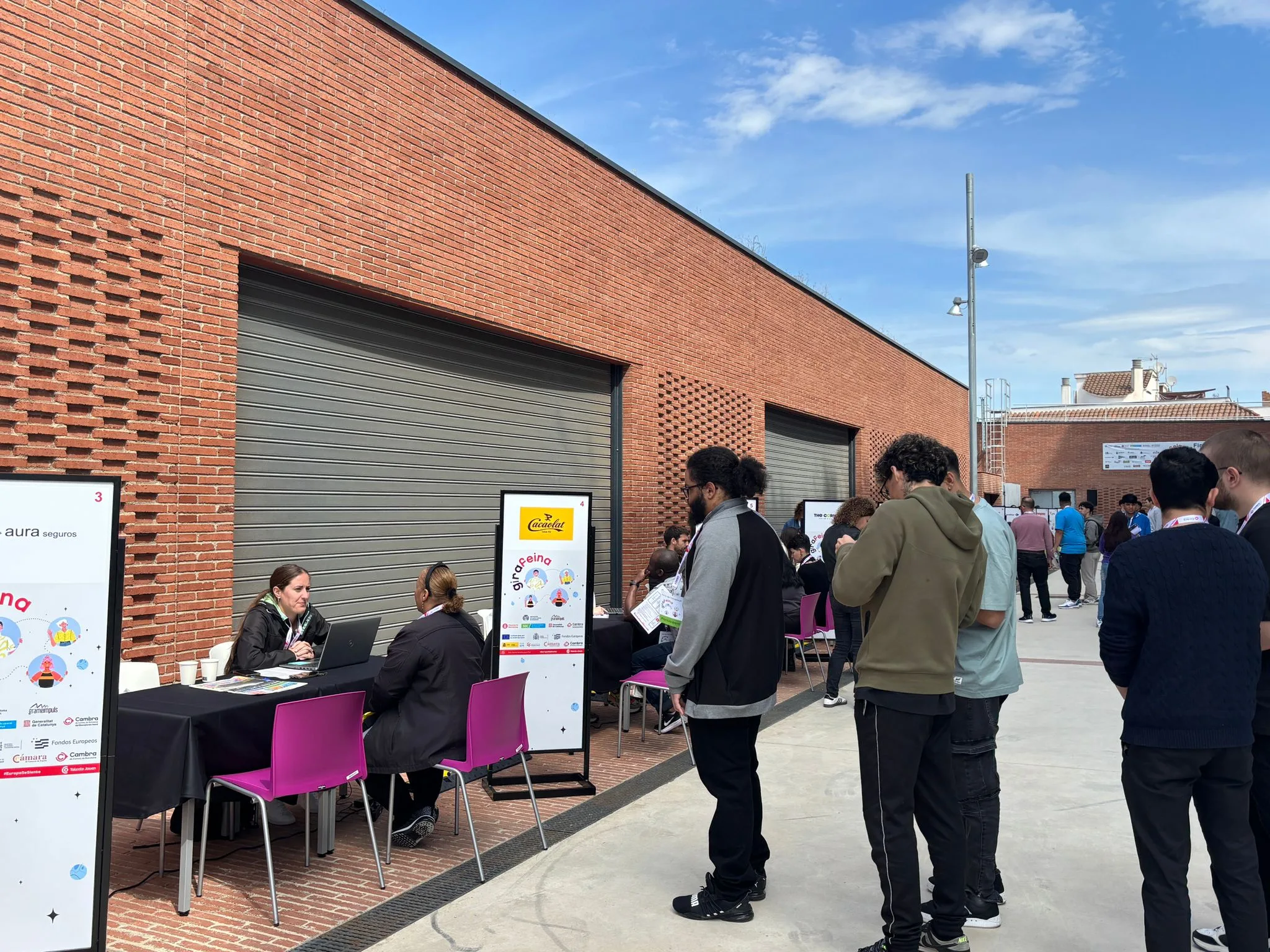 Santa Coloma tanca la 1a edició del GiraFeina amb 514 persones inscrites, 24 empreses participants i 255 ofertes laborals