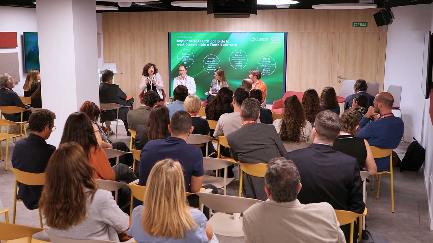 Sala Polivalent format Auditori per a 80 persones