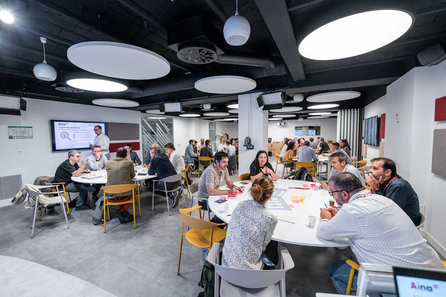 Sala Polivalent format Cabaret