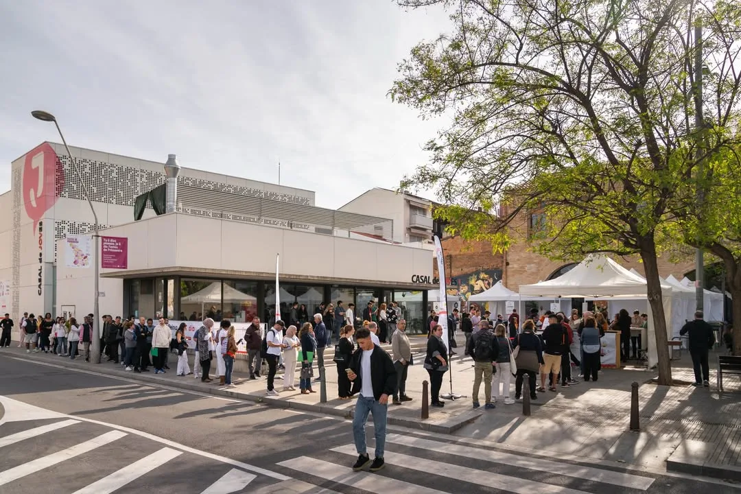 Més de 300 persones participen en la tercera edició de la fira de l’ocupació i la formació GiraFeina a Sant Feliu de Llobregat