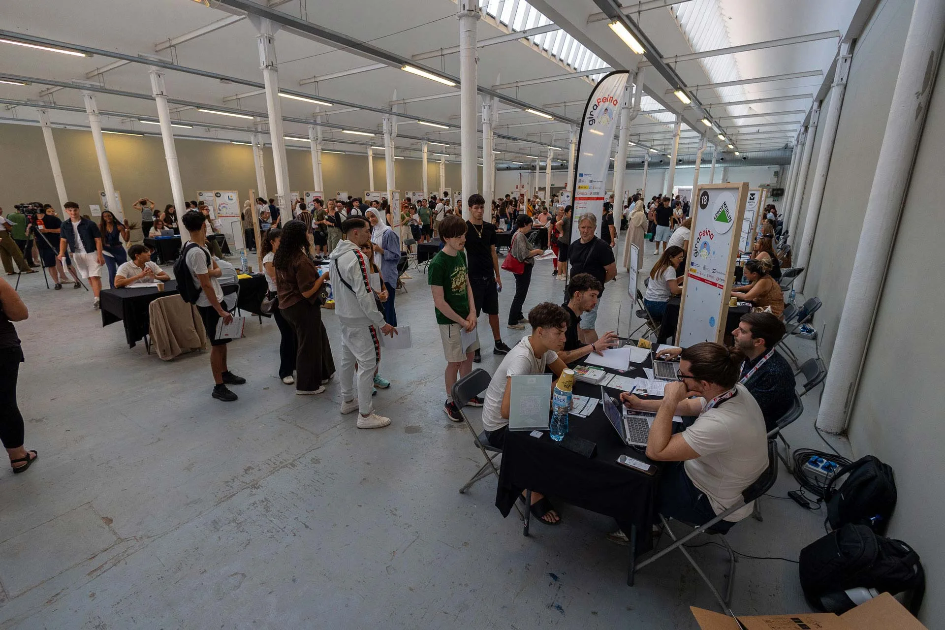 Les fires de l’ocupació liderades per la Cambra faciliten més de 10.300 entrevistes de feina
